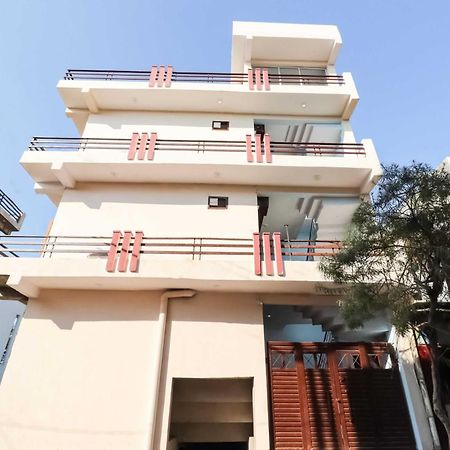 Hotel O The Velvet Chinhat Tiraha Ngoại thất bức ảnh