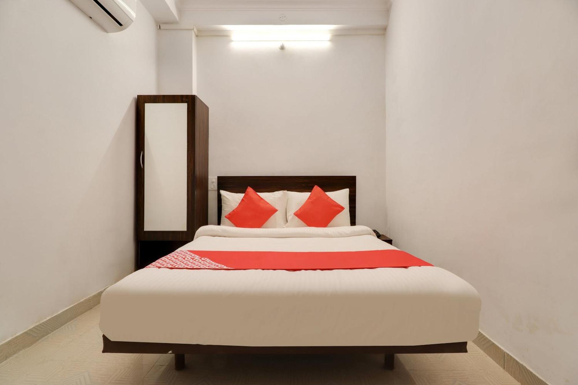 Hotel O The Velvet Chinhat Tiraha Ngoại thất bức ảnh