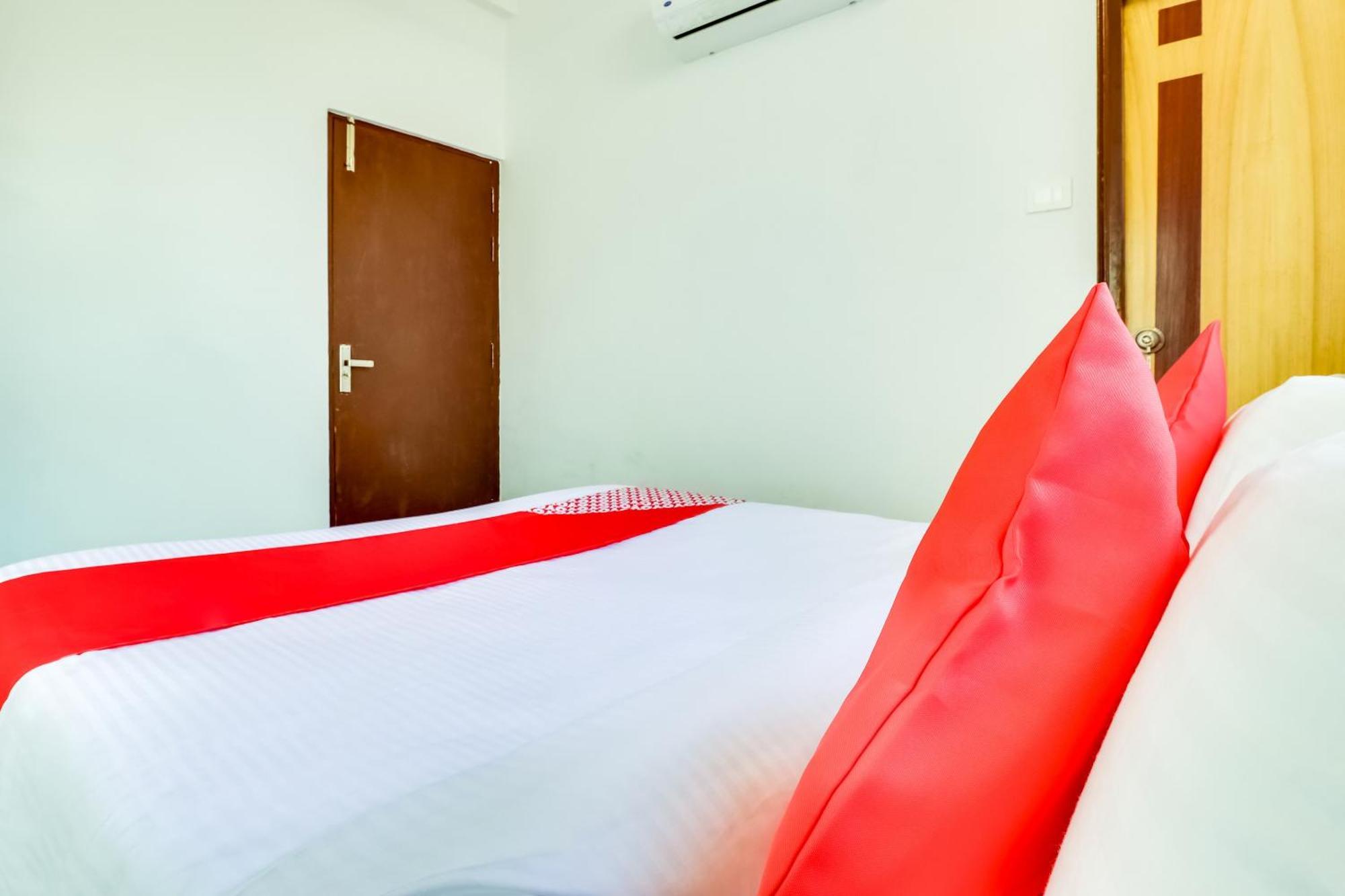 Hotel O The Velvet Chinhat Tiraha Ngoại thất bức ảnh